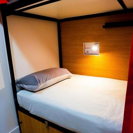 Fit Hostel Madrid Esterno foto