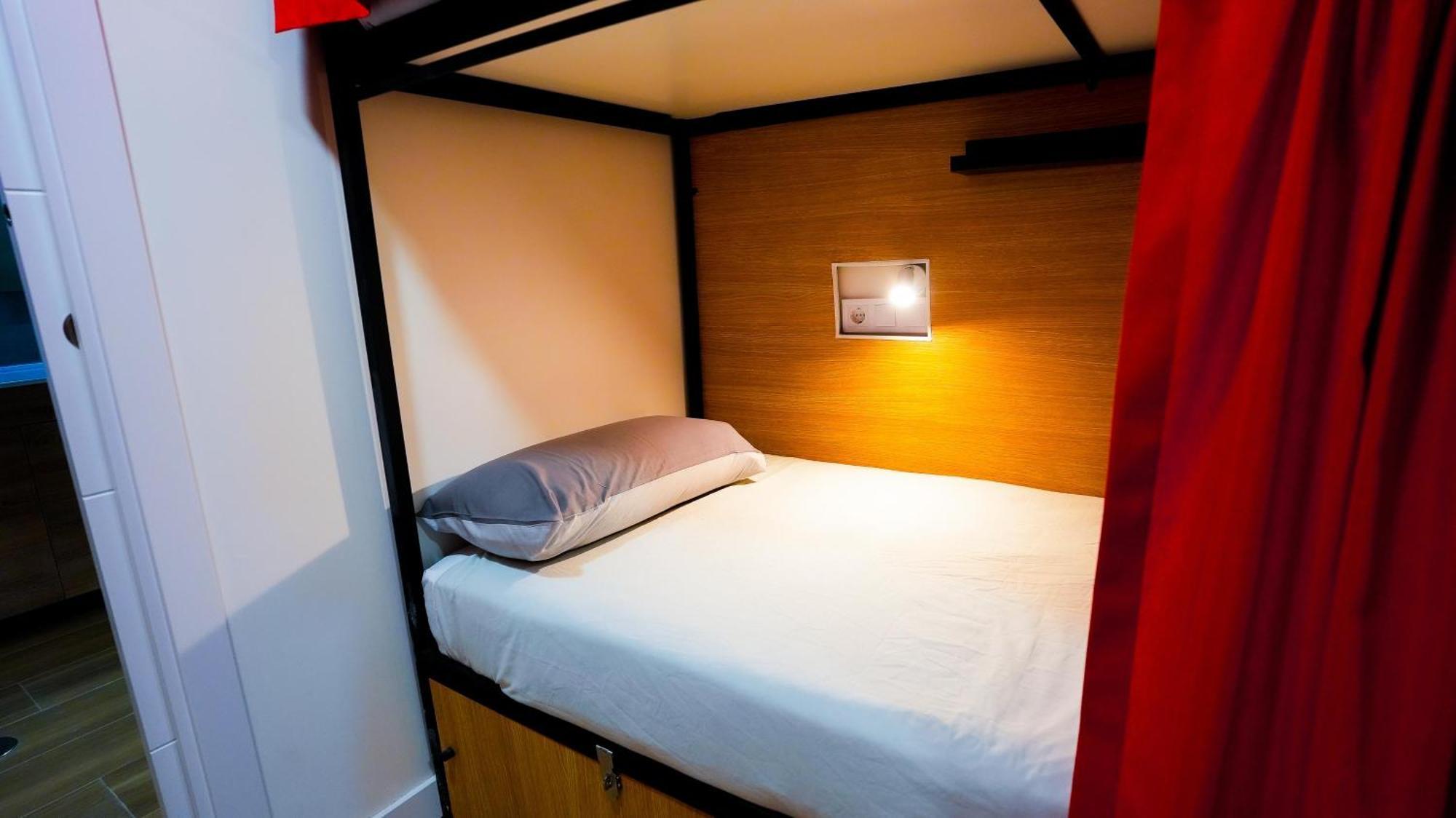 Fit Hostel Madrid Esterno foto