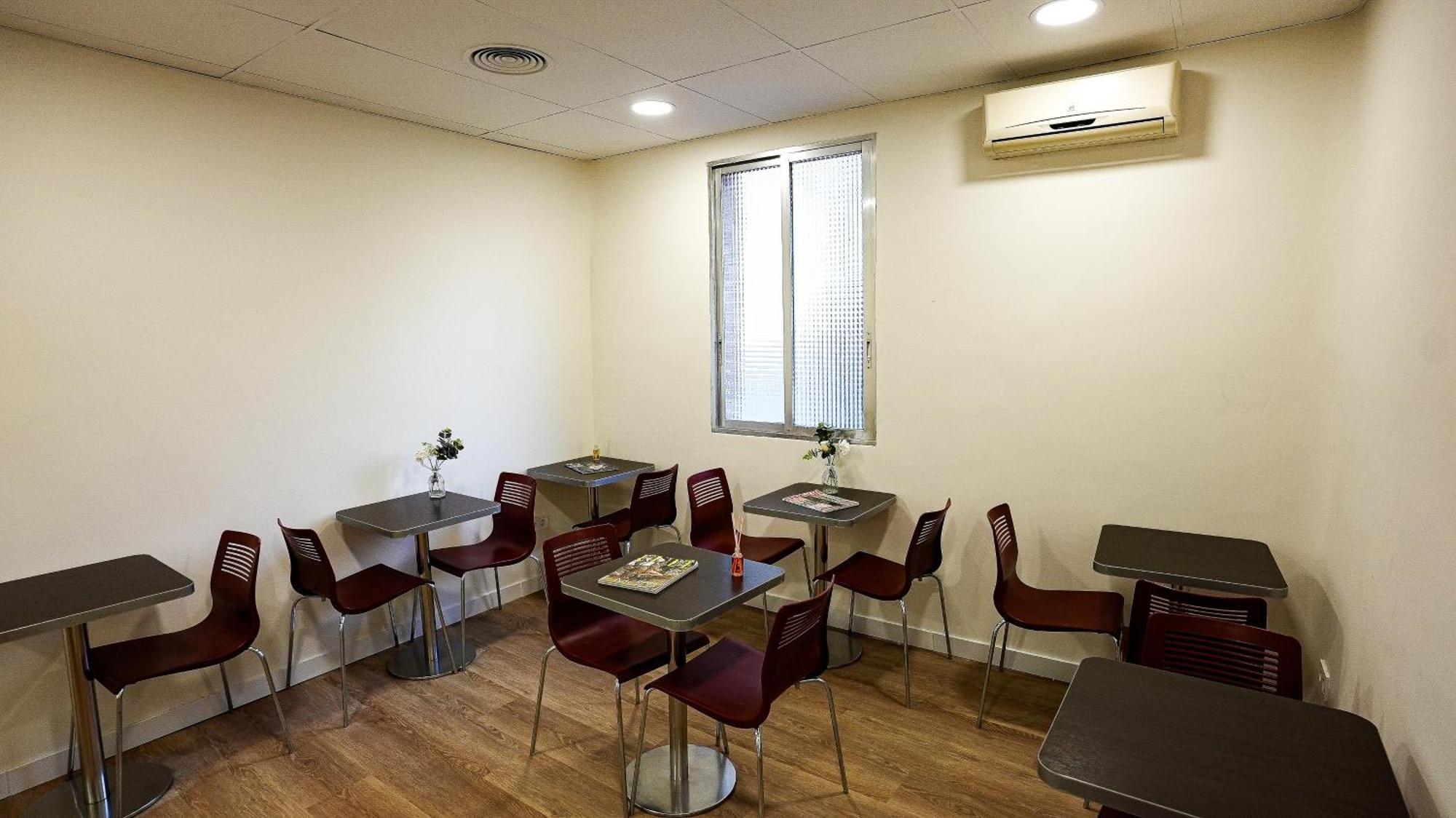 Fit Hostel Madrid Esterno foto